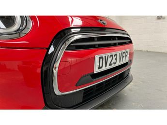 MINI Hatchback 1.5 Cooper Exclusive 5dr Auto Petrol Hatchback