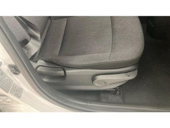 Hyundai INSTER 85kW 02 49kWh 5dr Auto Electric Hatchback