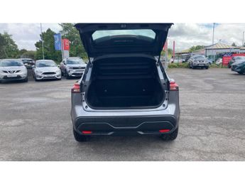 Nissan Qashqai 1.3 DiG-T MH 158 Acenta Prem [Glass Rf] 5dr Xtron Petrol Hatchba