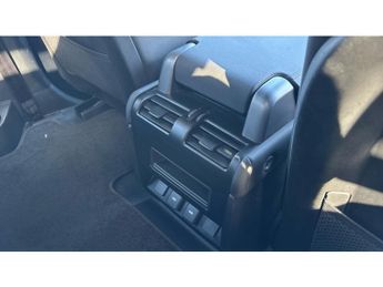 Land Rover Defender 3.0 D300 X-Dynamic HSE 90 3dr Auto Diesel Estate