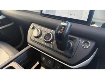 Land Rover Defender 3.0 D250 X-Dynamic SE 110 5dr Auto Diesel Estate