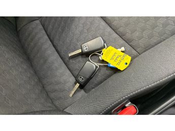 Toyota Yaris 1.5 Hybrid Icon 5dr CVT Hybrid Hatchback