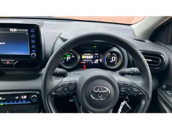 Toyota Yaris 1.5 Hybrid Design 5dr CVT Hybrid Hatchback