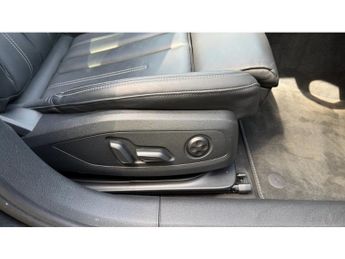Audi A4 40 TFSI 204 Black Edition 5dr S Tronic Petrol Estate