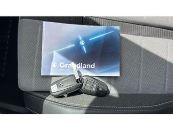 Vauxhall Grandland 1.2 Hybrid [136] Ultimate 5dr e-DCT6 [Pan Roof] Petrol Hatchback