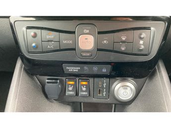 Nissan LEAF 110kW N-Connecta 39kWh 5dr Auto Electric Hatchback