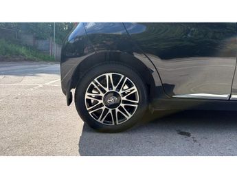 Toyota Aygo 1.0 VVT-i X-Clusiv 5dr x-shift Petrol Hatchback
