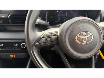 Toyota Yaris 1.5 Hybrid Design 5dr CVT Hybrid Hatchback