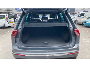 Volkswagen Tiguan 2.0 TDi 150 4Motion R-Line 5dr DSG Diesel Estate