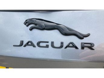Jaguar F-Pace 2.0 D200 R-Dynamic SE 5dr Auto AWD Diesel Estate