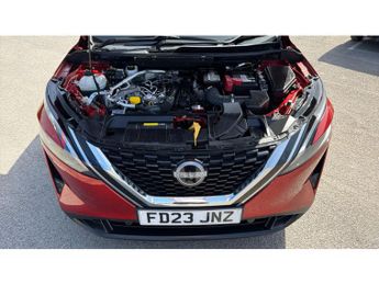 Nissan Qashqai 1.3 DiG-T MH 158 N-Connecta 5dr Xtronic Petrol Hatchback