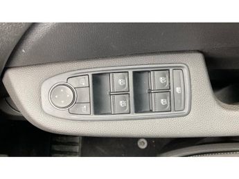 Renault Clio 1.6 E-TECH full hybrid 145 Evolution 5dr Auto Hybrid Hatchback