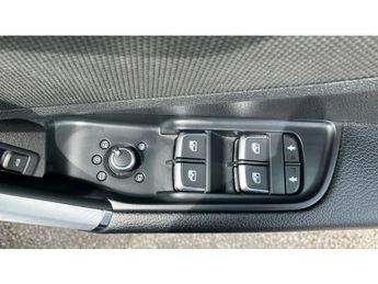 Audi Q2 35 TFSI S Line 5dr S Tronic Petrol Estate