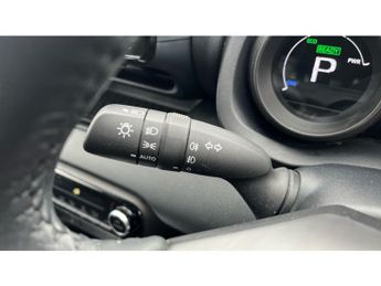 Toyota Yaris 1.5 Hybrid Design 5dr CVT Hybrid Hatchback
