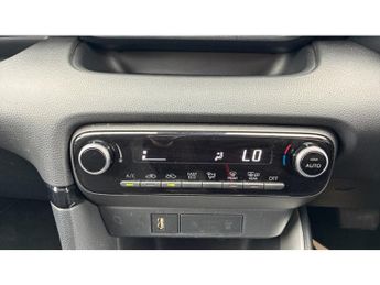 Toyota Yaris 1.5 Hybrid Design 5dr CVT Hybrid Hatchback