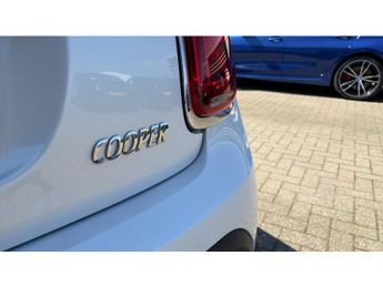 MINI Hatchback 1.5 Cooper Exclusive Premium 3dr Auto Petrol Hatchback