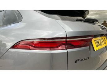 Jaguar F-Pace 3.0 D300 R-Dynamic SE 5dr Auto AWD Diesel Estate