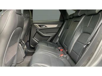 Jaguar F-Pace 3.0 D300 R-Dynamic SE 5dr Auto AWD Diesel Estate