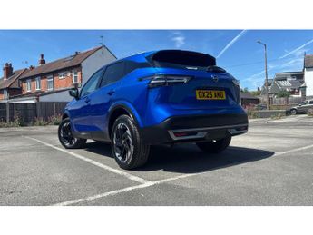 Nissan Qashqai 1.3 DiG-T MH 158 N-Connecta [Glass Rf] 5dr Xtronic Petrol Hatchb