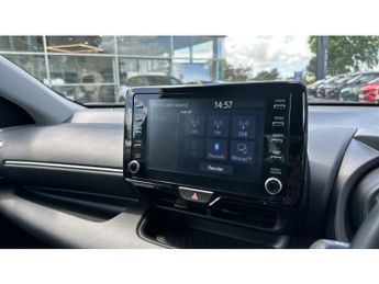 Toyota Yaris 1.5 Hybrid Design 5dr CVT Hybrid Hatchback