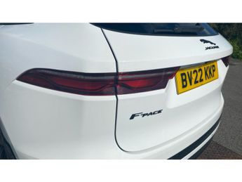 Jaguar F-Pace 2.0 D200 R-Dynamic Black 5dr Auto AWD Diesel Estate