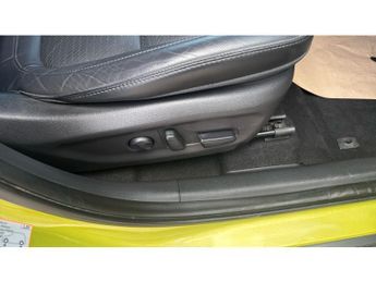 Hyundai KONA 150kW Premium SE 64kWh 5dr Auto Electric Hatchback