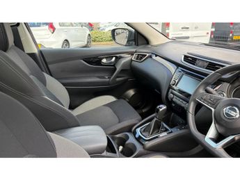 Nissan Qashqai 1.3 DiG-T 160 [157] N-Connecta 5dr DCT Glass Roof Petrol Hatchba