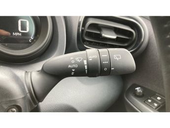 Toyota Yaris 1.5 Hybrid Design 5dr CVT Hybrid Hatchback