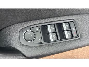 Renault Captur 1.3 TCE 140 SE Edition 5dr EDC Petrol Hatchback
