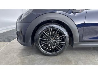 MINI Hatchback 2.0 Cooper S Exclusive 3dr Auto Petrol Hatchback
