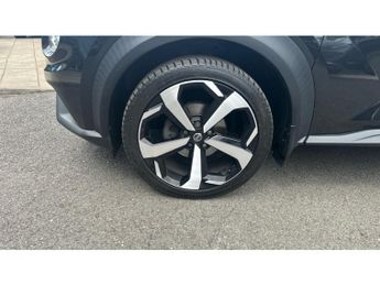 Nissan Juke 1.0 DiG-T Tekna 5dr DCT Petrol Hatchback