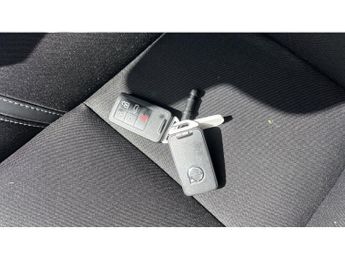 Volvo V40 D2 [120] Momentum Nav Plus 5dr Geartronic Diesel Hatchback