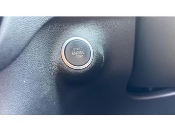 Volvo XC40 2.0 B4P Plus Dark 5dr AWD Auto Petrol Estate