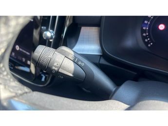 Volvo XC40 2.0 B4P Plus Dark 5dr AWD Auto Petrol Estate