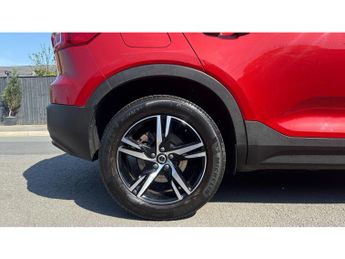 Volvo XC40 2.0 B4P Plus Dark 5dr AWD Auto Petrol Estate