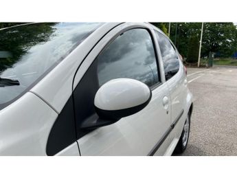 Peugeot 107 1.0 Allure 5dr 2-Tronic Petrol Hatchback
