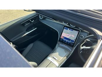 Mercedes-Benz C-Class C200 AMG Line Premium 4dr 9G-Tronic Petrol Saloon