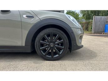 MINI Hatchback 1.5 Cooper II 5dr Auto Petrol Hatchback
