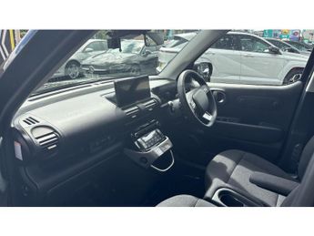 Hyundai INSTER 85kW 02 49kWh 5dr Auto Electric Hatchback