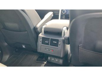 Land Rover Discovery 3.0 D300 Dynamic SE 5dr Auto Diesel Station Wagon