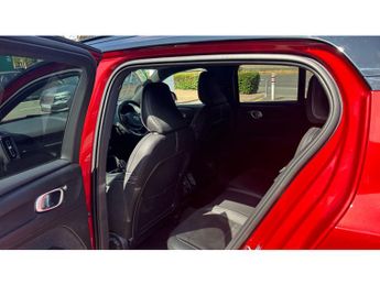 Volvo XC40 1.5 T3 [163] R DESIGN 5dr Geartronic Petrol Estate