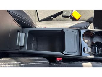 Volvo XC40 1.5 T3 [163] R DESIGN 5dr Geartronic Petrol Estate
