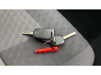 Toyota Yaris 1.5 Hybrid Design 5dr CVT Hybrid Hatchback