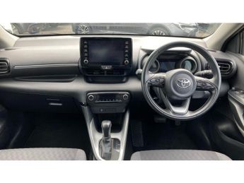 Toyota Yaris 1.5 Hybrid Design 5dr CVT Hybrid Hatchback