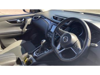 Nissan Qashqai 1.3 DiG-T 160 [157] N-Connecta 5dr DCT Glass Roof Petrol Hatchba