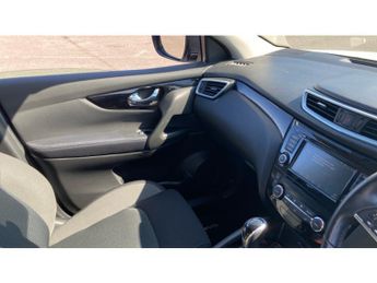 Nissan Qashqai 1.3 DiG-T 160 [157] N-Connecta 5dr DCT Glass Roof Petrol Hatchba