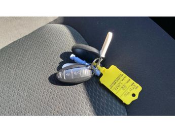 Nissan Qashqai 1.3 DiG-T 160 [157] N-Connecta 5dr DCT Glass Roof Petrol Hatchba