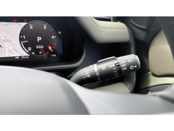 Land Rover Defender 3.0 D250 X-Dynamic SE 90 3dr Auto Diesel Estate