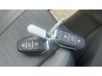 Peugeot 2008 1.2 PureTech 130 Allure Premium+ 5dr EAT8 Petrol Estate