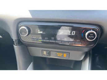Toyota Yaris 1.5 Hybrid Design 5dr CVT Hybrid Hatchback